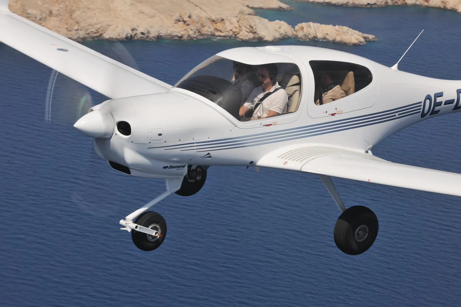 Diamond DA40 exterior