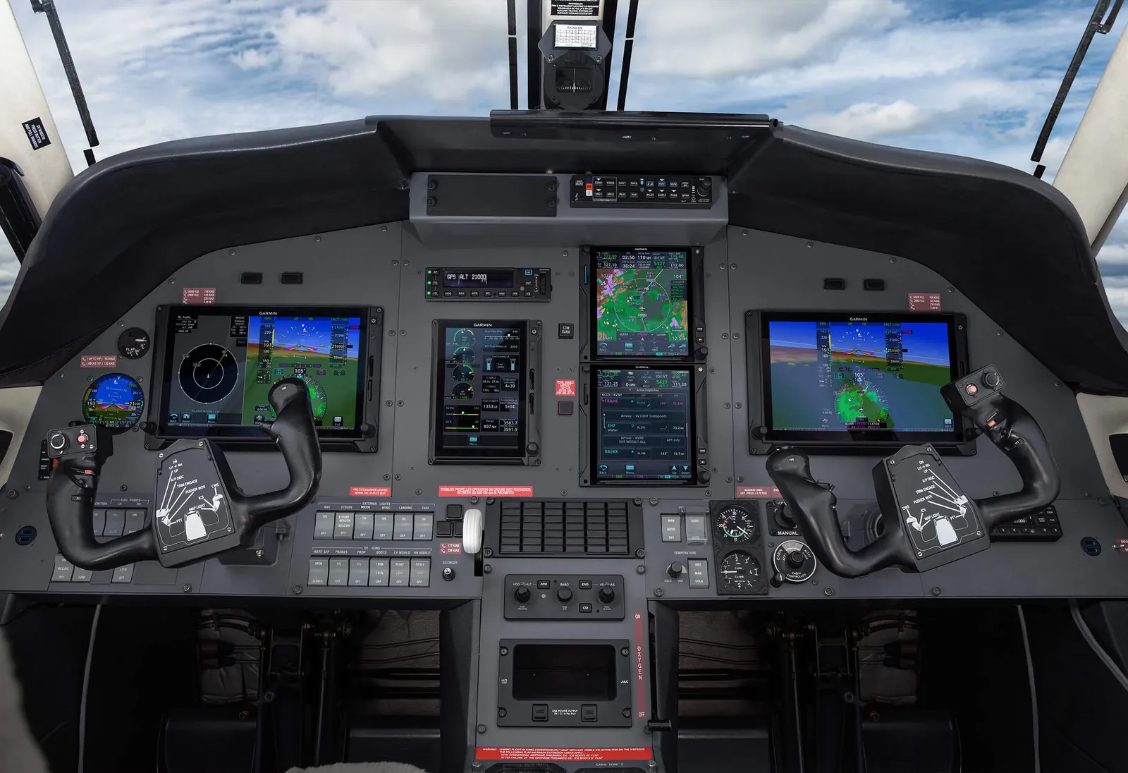 Pilatus PC 12 flight displays