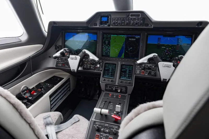 Embraer Phenom 100