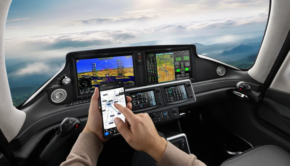 Cirrus SR22 flight deck