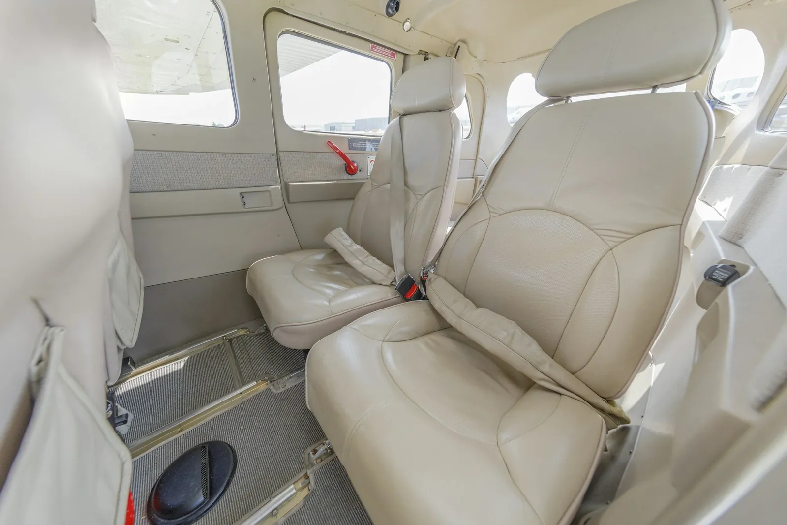 Private aircraft cabin